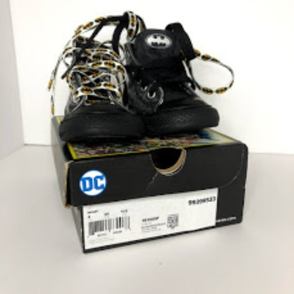 DC Comics Batman Converse Size 4 Baby/Toddler - Picture 2 of 8